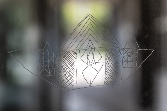 Gott Miau Miau Avatar Mutter von Jelena Fuzinato, Kunst am Bau Zille-Haus, Foto: Holger Herschel, 2022