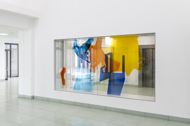 Kulisse von msk7, Kunst am Bau Charlotte-Pfeffer-Schule, Foto: Holger Herschel, 2022