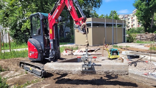 Fortschritt der Installation vor Ort 23.06.26 Foto Hofgrün
