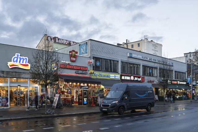 Lückenbau, Turmstraße
